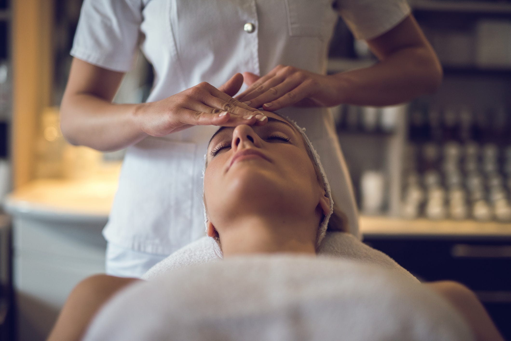 Como hacer una limpieza facial facil en casa